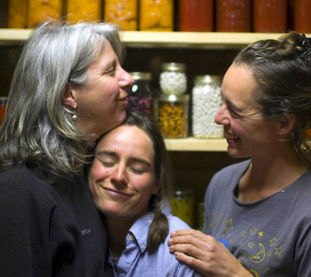 Betsy, Zoë &amp; Abby - The Valley Flora Trio